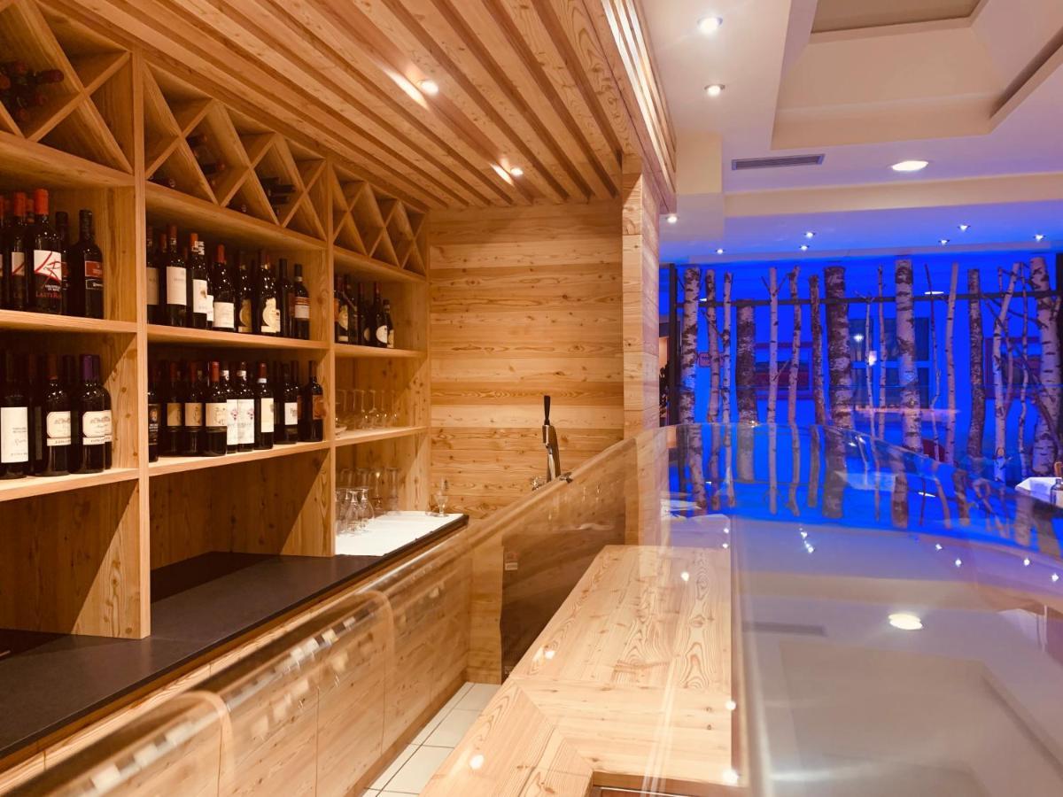 Alpholiday Dolomiti Wellness & Family Hotel 디마로 외부 사진