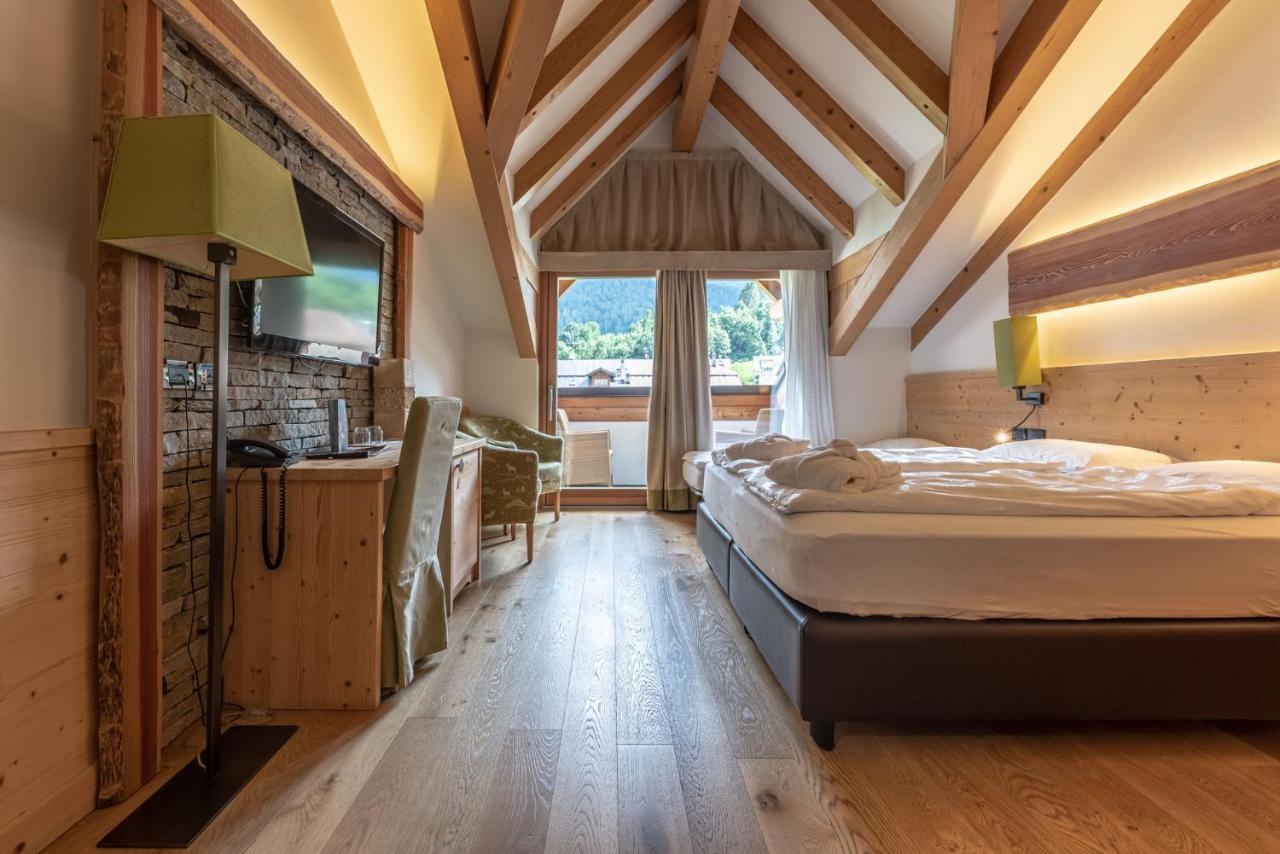 Alpholiday Dolomiti Wellness & Family Hotel 디마로 외부 사진