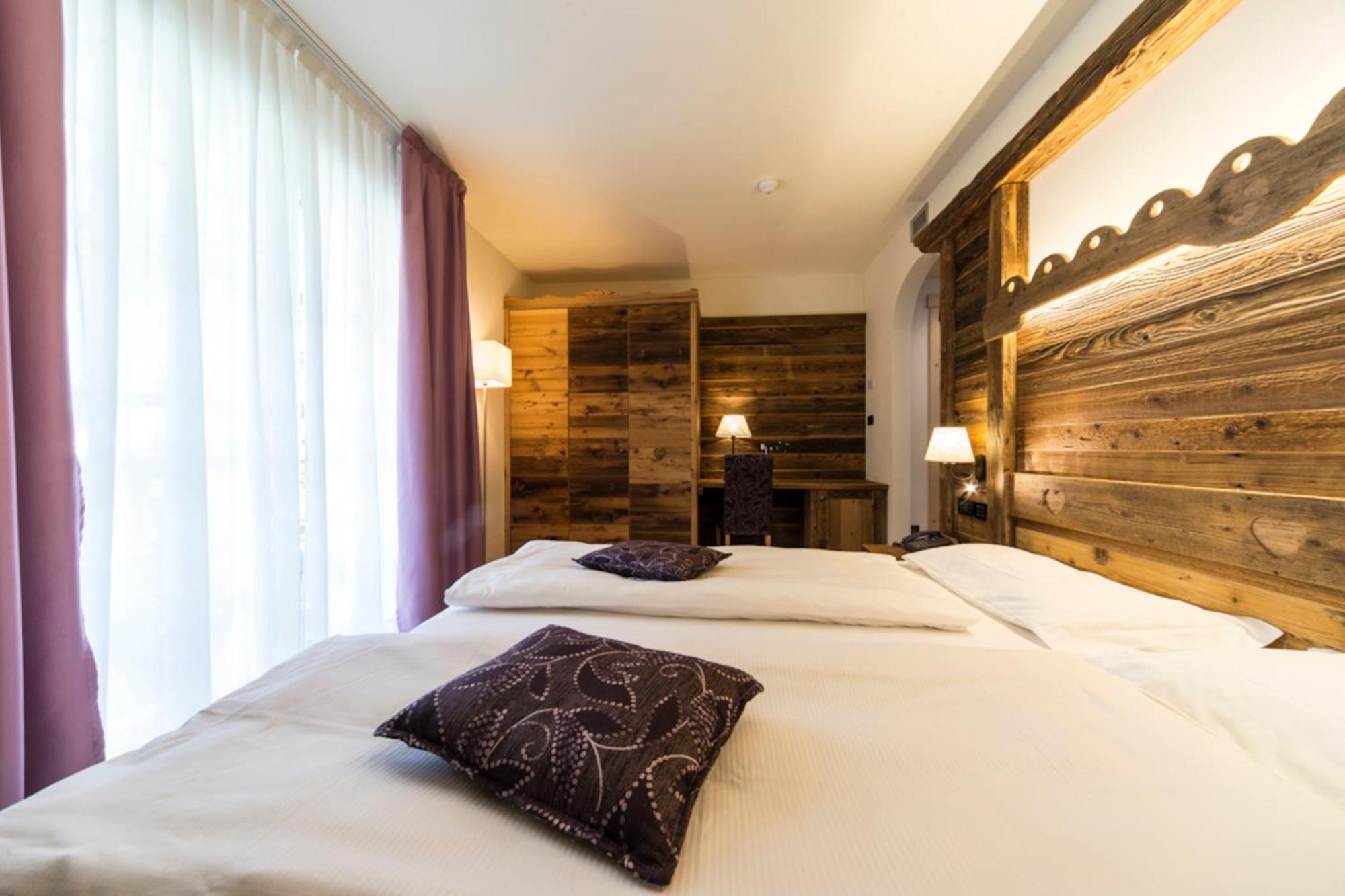 Alpholiday Dolomiti Wellness & Family Hotel 디마로 객실 사진