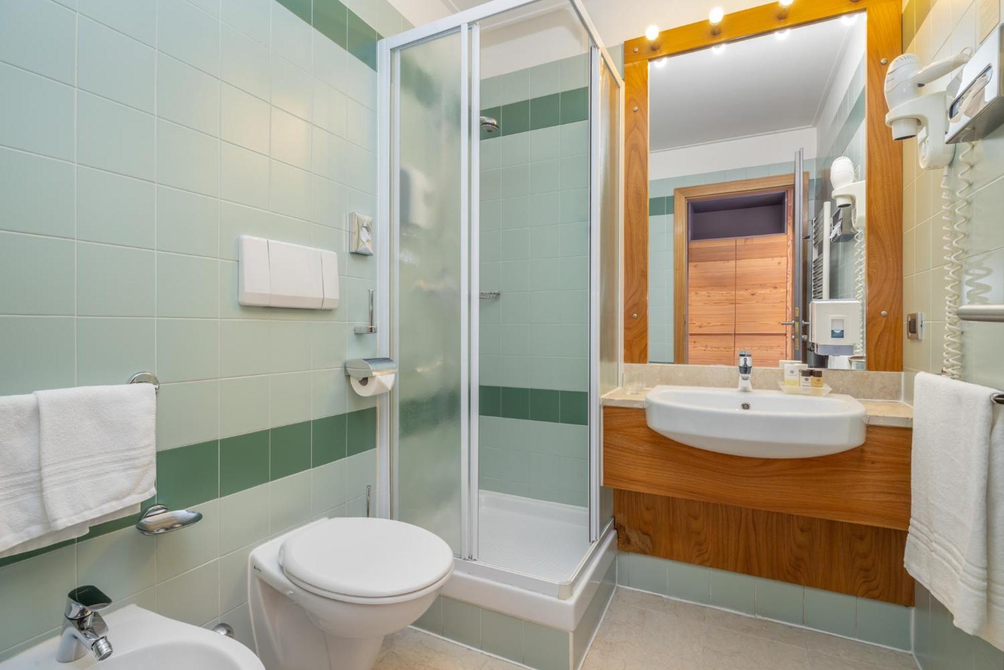 Alpholiday Dolomiti Wellness & Family Hotel 디마로 객실 사진