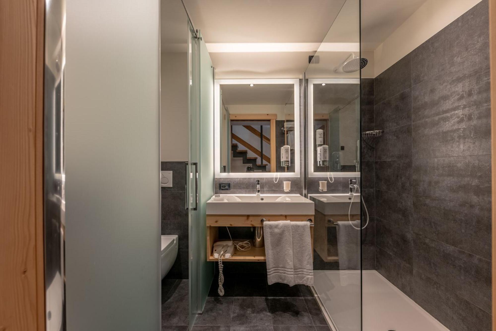 Alpholiday Dolomiti Wellness & Family Hotel 디마로 객실 사진