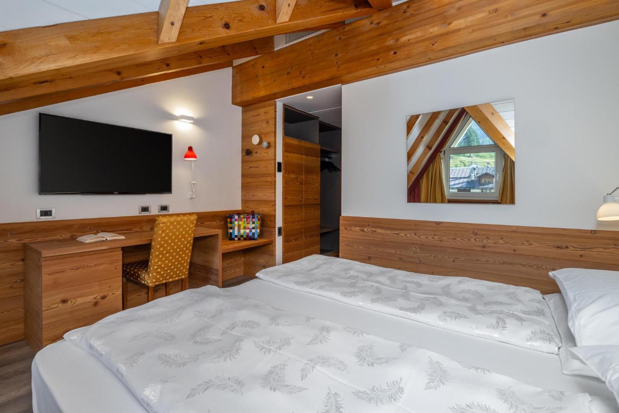 Alpholiday Dolomiti Wellness & Family Hotel 디마로 객실 사진