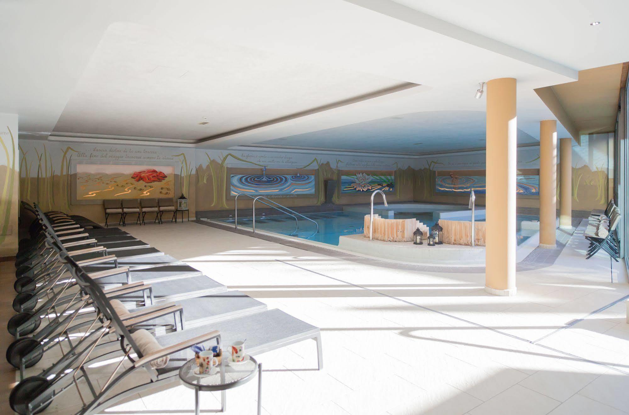 Alpholiday Dolomiti Wellness & Family Hotel 디마로 외부 사진