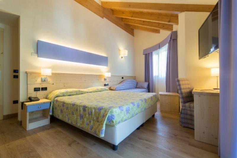 Alpholiday Dolomiti Wellness & Family Hotel 디마로 외부 사진