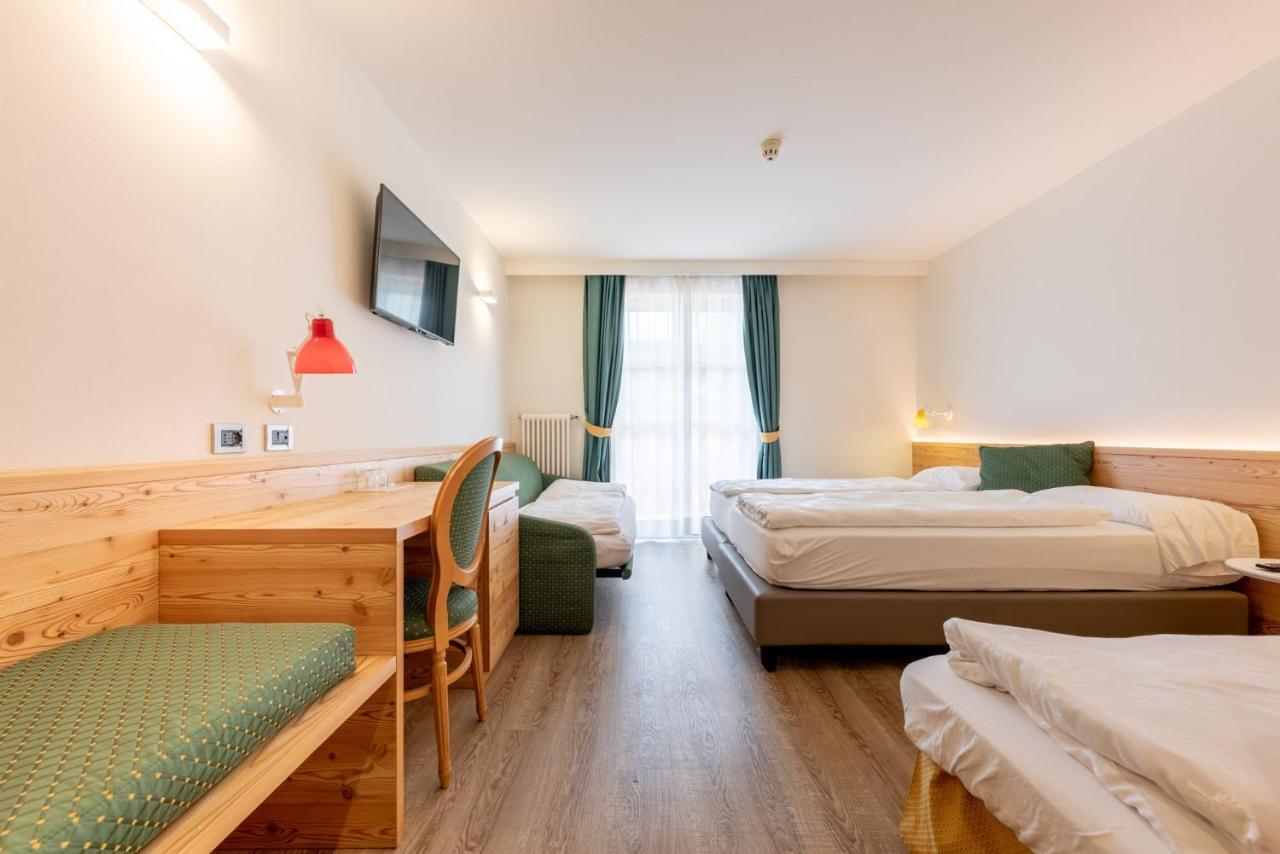Alpholiday Dolomiti Wellness & Family Hotel 디마로 외부 사진